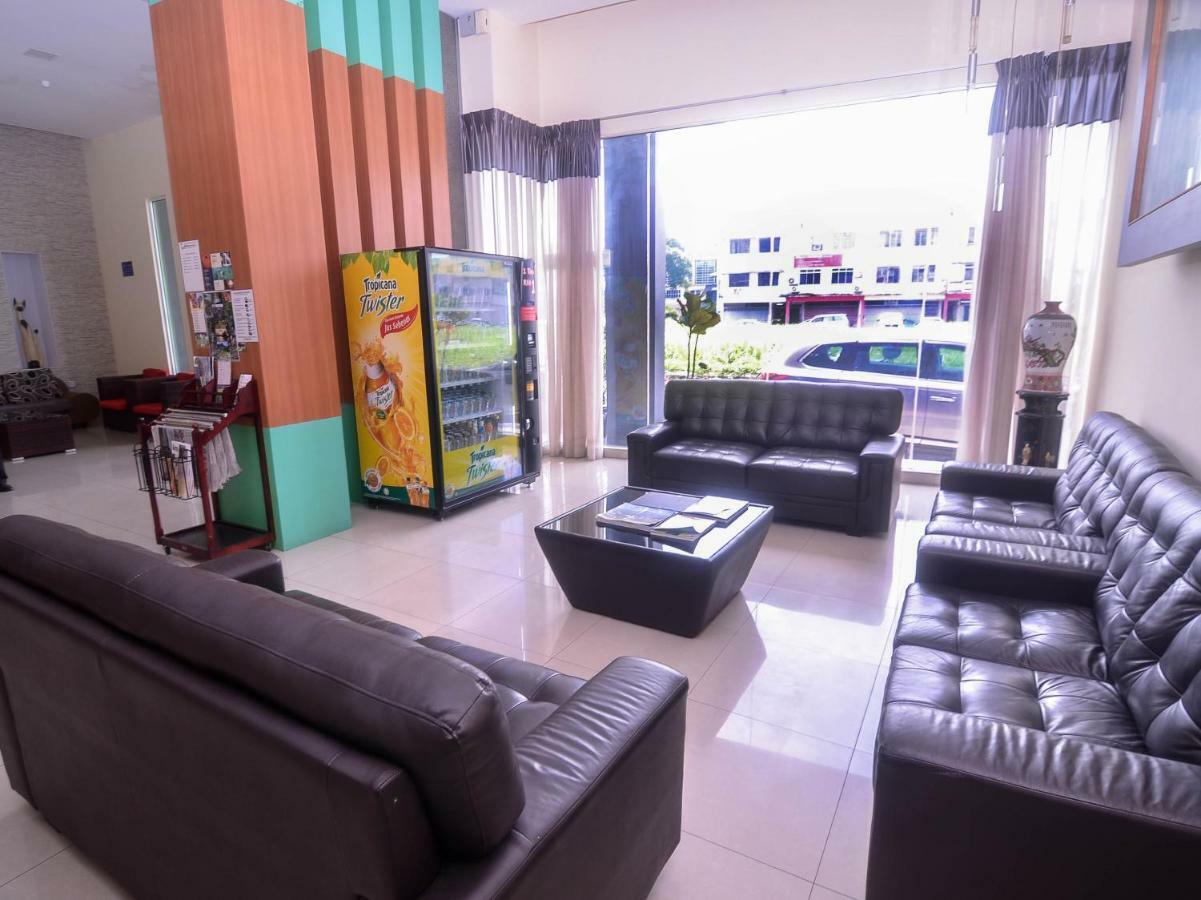 Nova Kuching Hotel 외부 사진