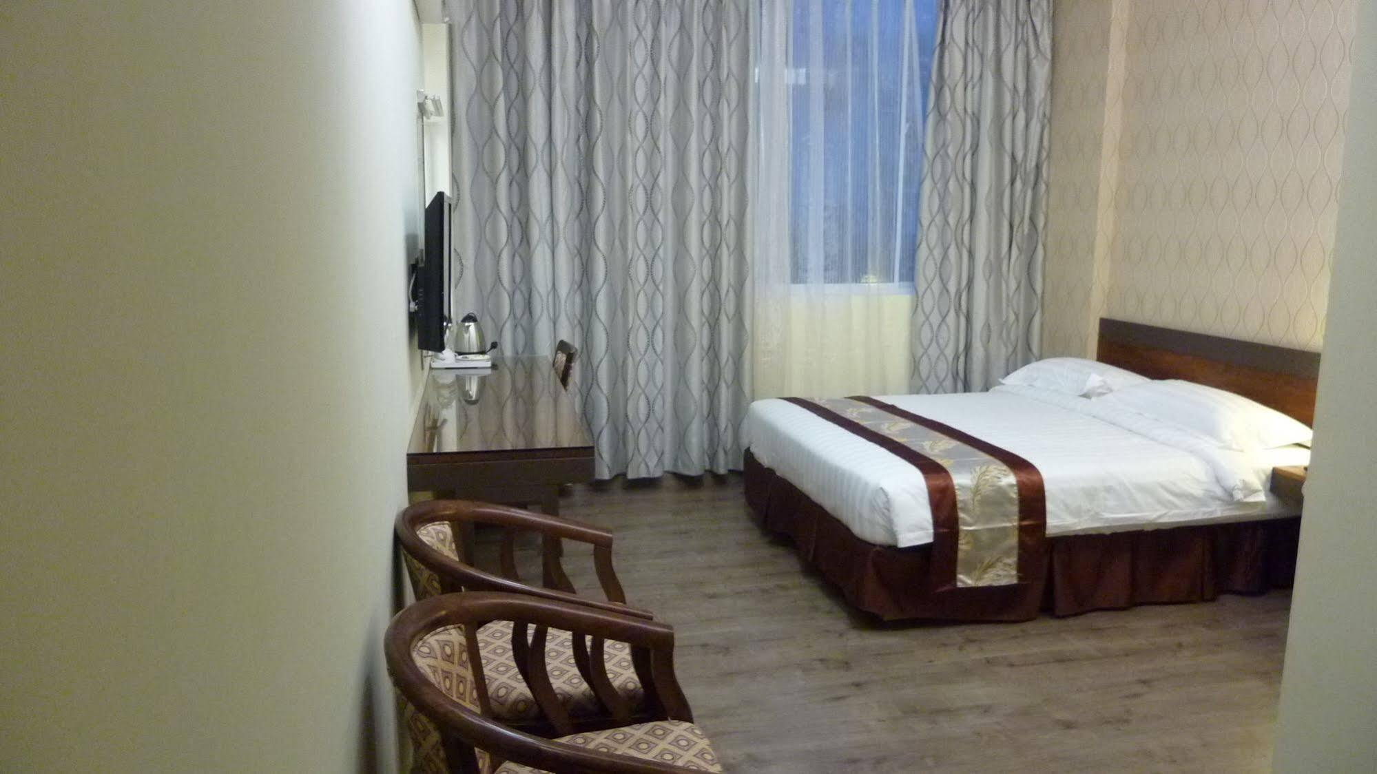 Nova Kuching Hotel 외부 사진