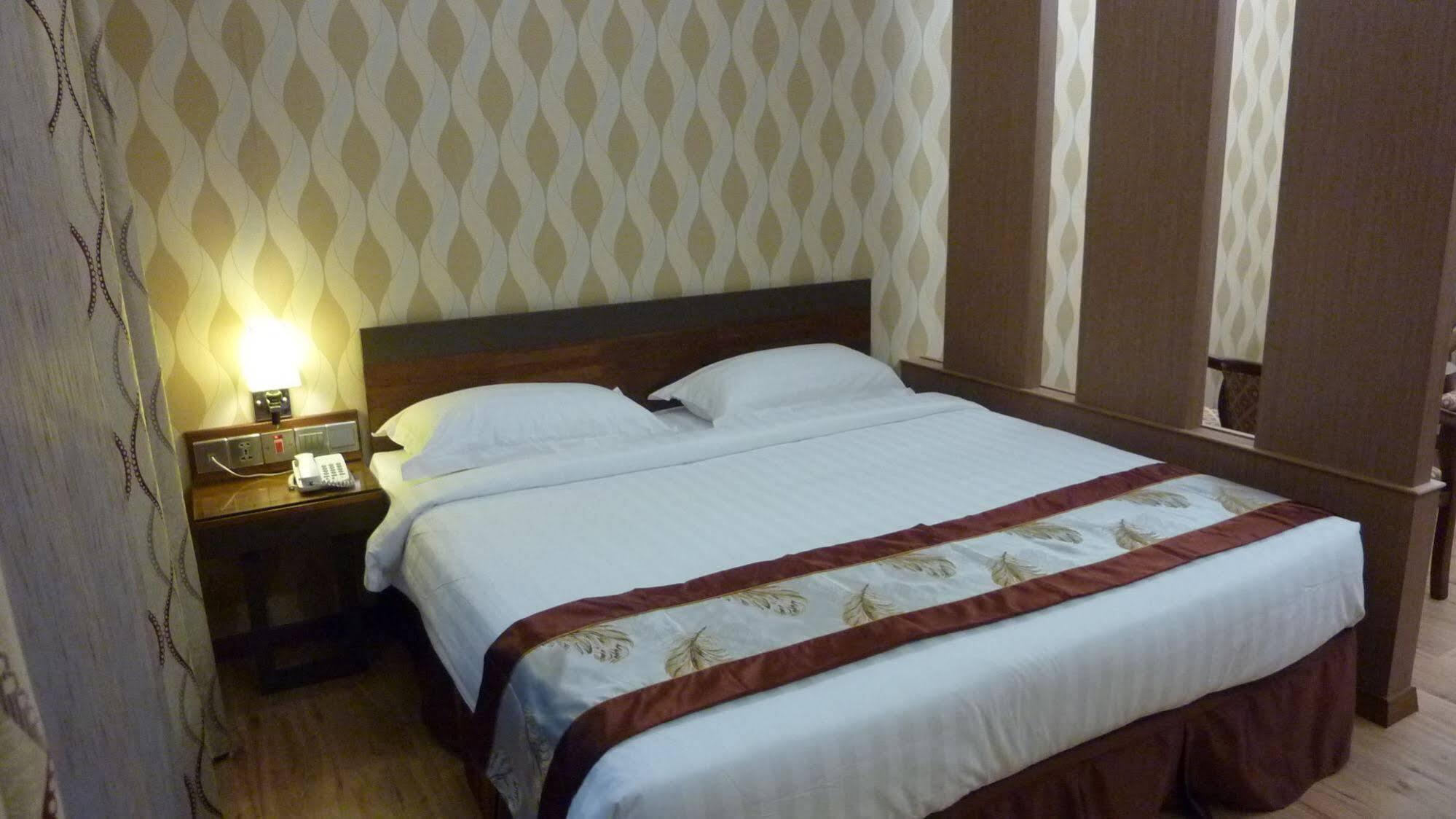 Nova Kuching Hotel 외부 사진
